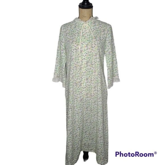 Vintage 1970s Dainty Floral Lace Maxi Length Cottagecore Night Gown House Dress - Picture 1 of 12